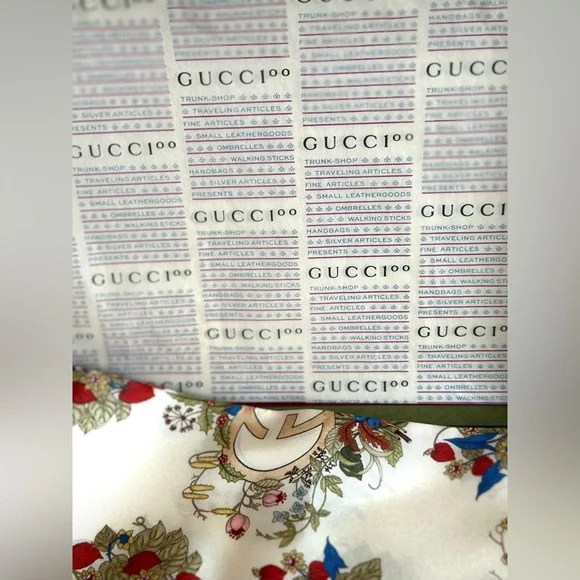 GUCCI 100 Year Limited Edition Silk Scarf Full inclusion Collector’s Piece - Picture 9 of 14